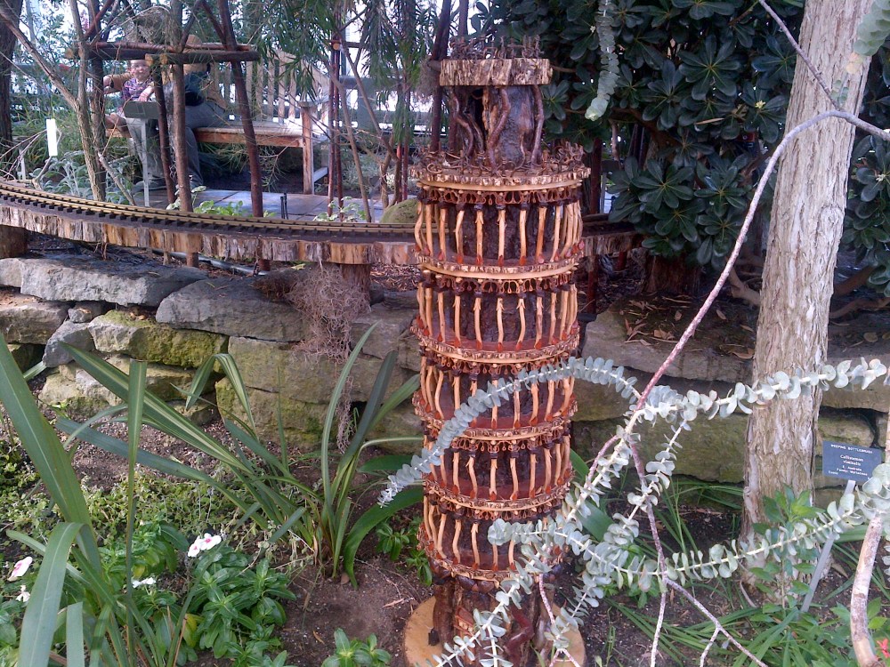 Clever design - there are walnuts acting as supports here. 