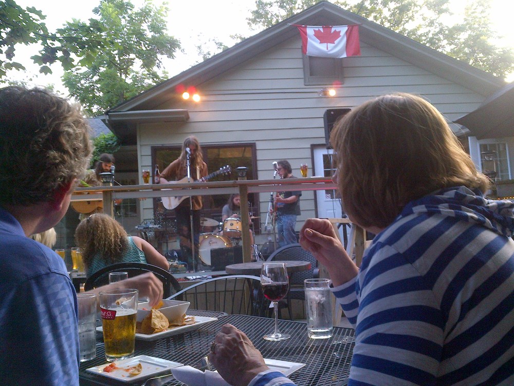 Groove the night away with niche bands at Me & Suzie's restaurant. 